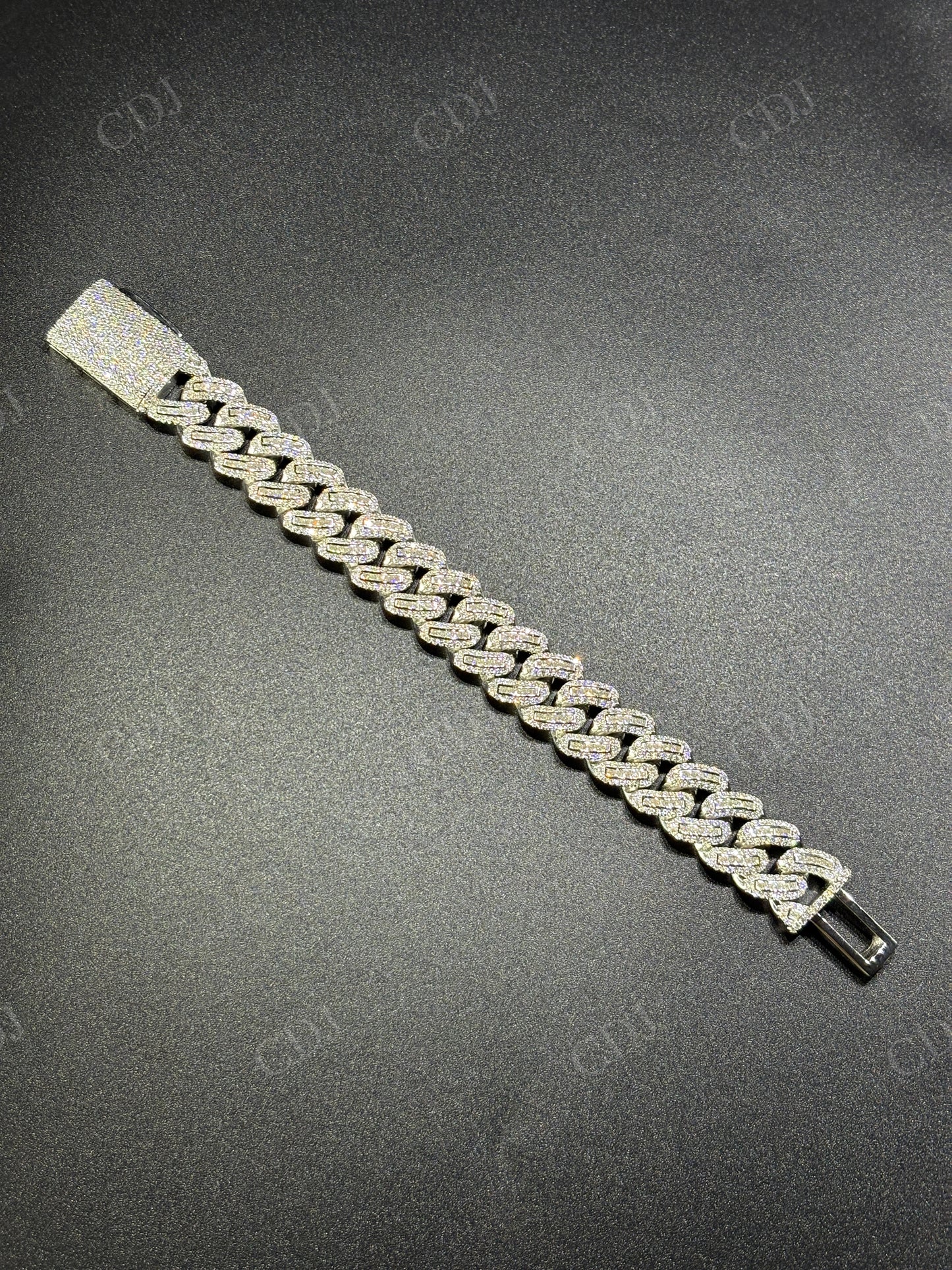 16mm Round Middle Straight Bezel Sterling Silver Moissanite Chain